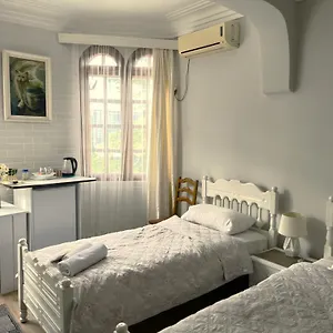 Мини-отель Sweet At Ninoshvili 3, Батуми